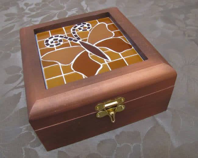 caixa borboleta mosaico