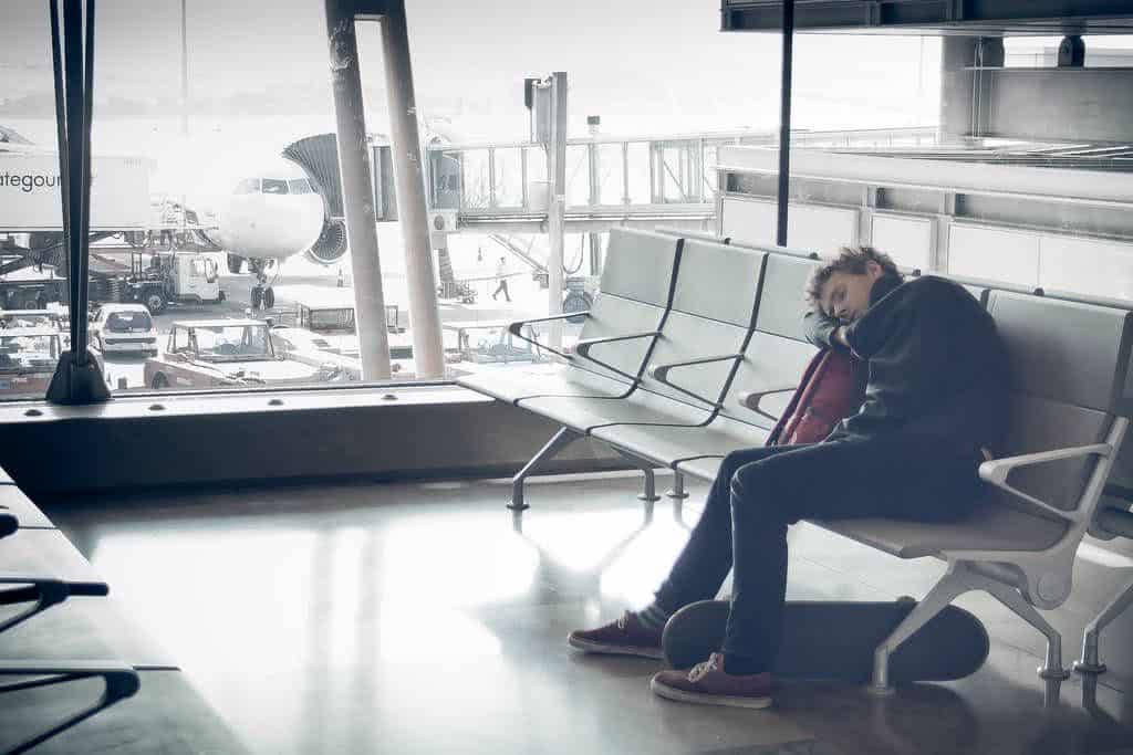 aeroporto dormindo