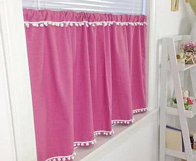 cortinas com pompons