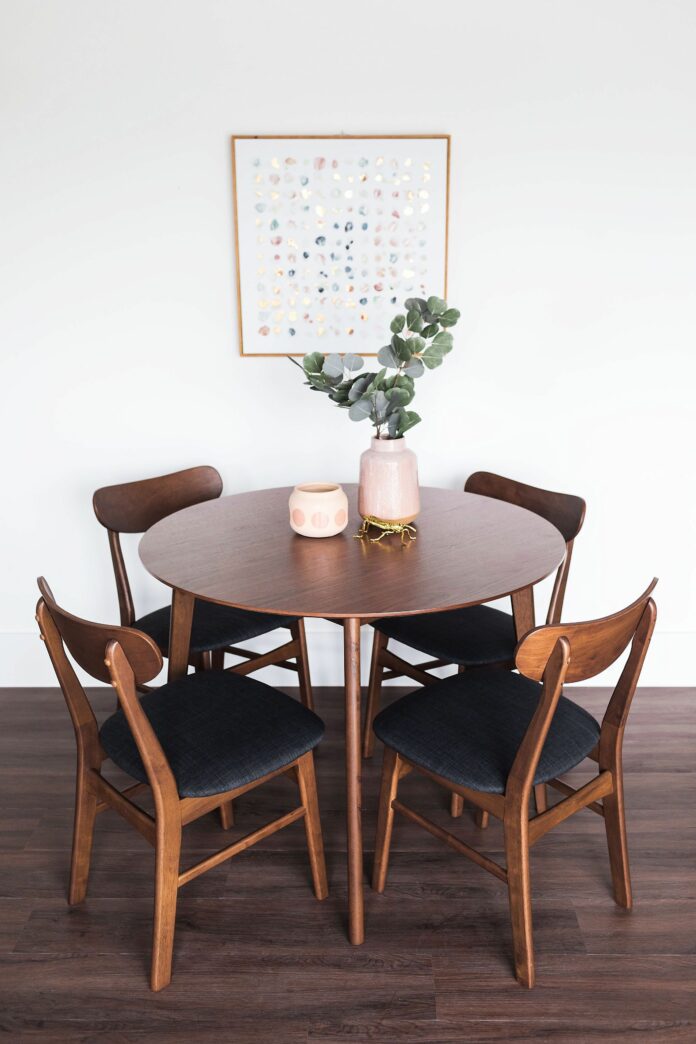 mesa de jantar ideal com 4 cadeiras